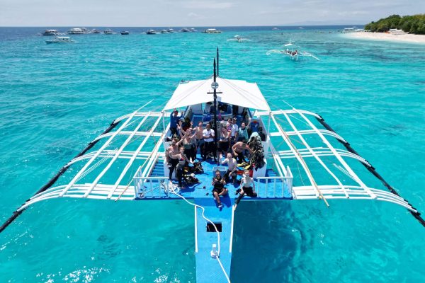 Scuba diving trip with Haka Dive Center going to Balicasag island.